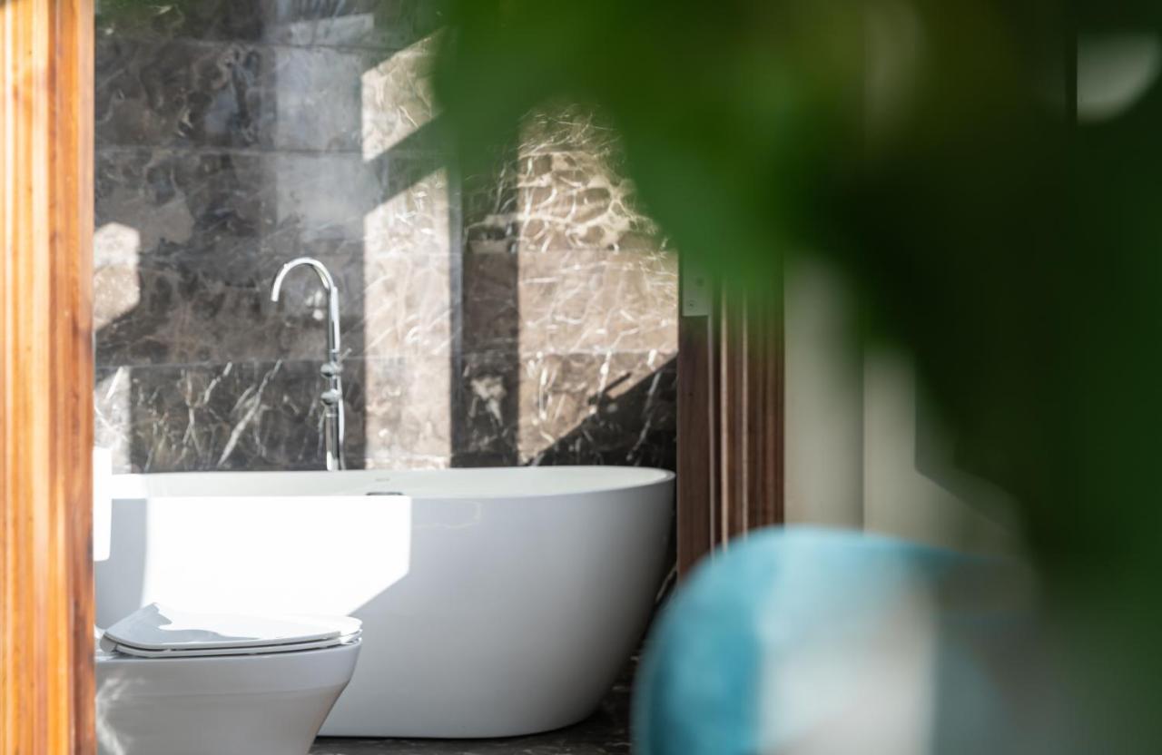 Ds La Belle Vie Hotel & Suite Дананг Экстерьер фото